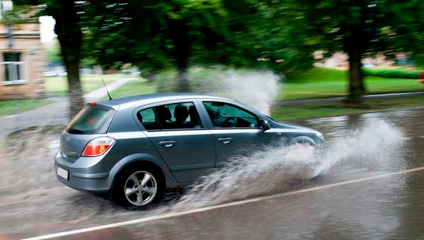 Как избежать аквапланирования